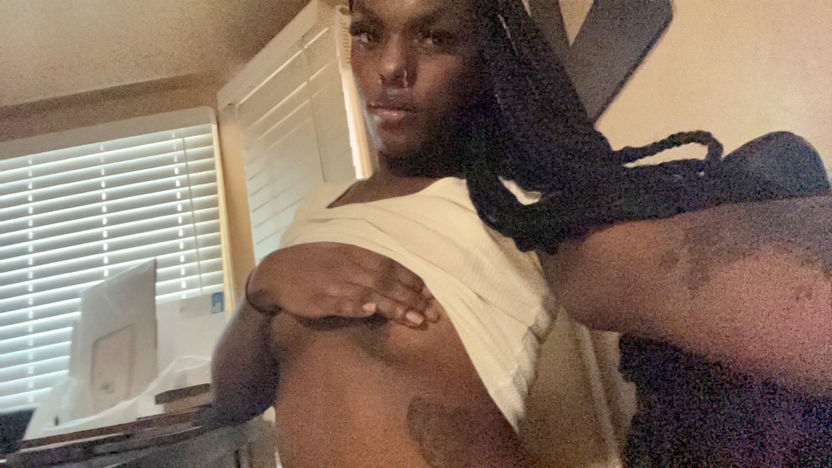 THE EASTSIDE HOOCHIEEE tweet media