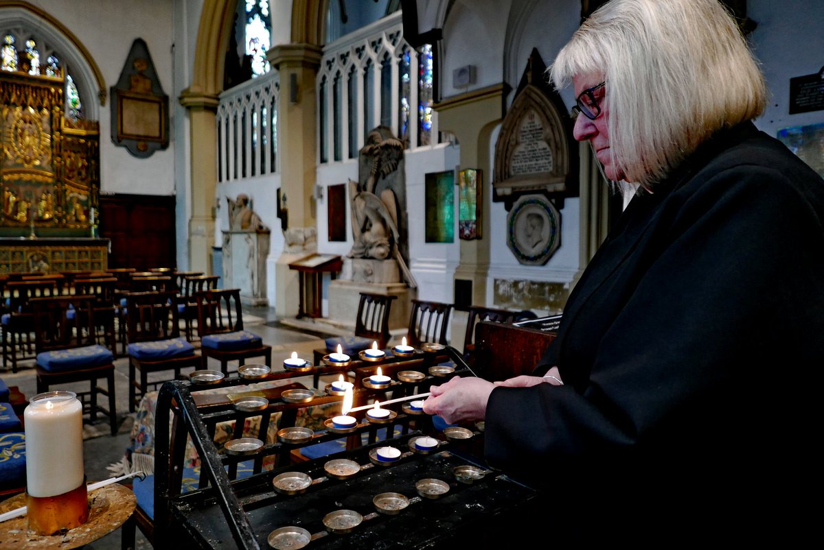 Reverend_Lynne's tweet photo. Chaplaincy at Leeds Minster today. May I pray for you 🙏?

It is with sadness that this will be my last post on here as I'm deleting my account. Goodbye and go with God https://t.co/zI8oM744wZ