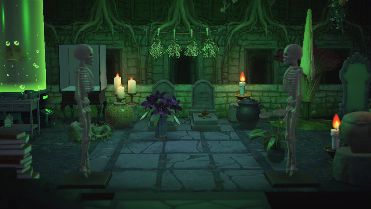madzilla84's tweet photo. @emmrichkisser ooh this is so cute!! is there a code for the shirt? I made a lil necropolis room but couldn’t find any emmrich clothing so I made a manfred costume instead 🥲 https://t.co/3AftWoGLSp