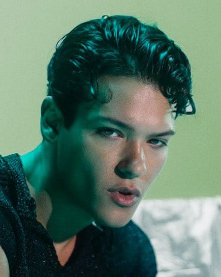 OmarRudbergEs_'s tweet photo. Queremos I'm not a boy en ESPAÑOL!!! Por favor, @OmarRudberg !!!#imnotaboyenespañol #nosoyunchico #iamanalien #omarrudberg https://t.co/L2CyriowZL