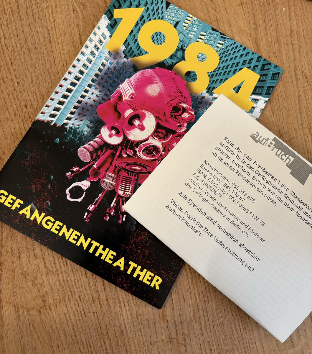 Vasili Franco (@vasifranco) on Twitter photo Gestern hat mich <a href="/dpwes/">Daniel Wesener</a> in den Knast gebracht. Das Gefangenentheater ist eine Institution der Resozialisierung und ein unglaublich wertvolles soziales Kulturprojekt. Und nun ratet mal, wem ⚫️🔴 die Mittel halbiert hat? Gestern hat mich <a href="/dpwes/">Daniel Wesener</a> in den Knast gebracht. Das Gefangenentheater ist eine Institution der Resozialisierung und ein unglaublich wertvolles soziales Kulturprojekt. Und nun ratet mal, wem ⚫️🔴 die Mittel halbiert hat?
