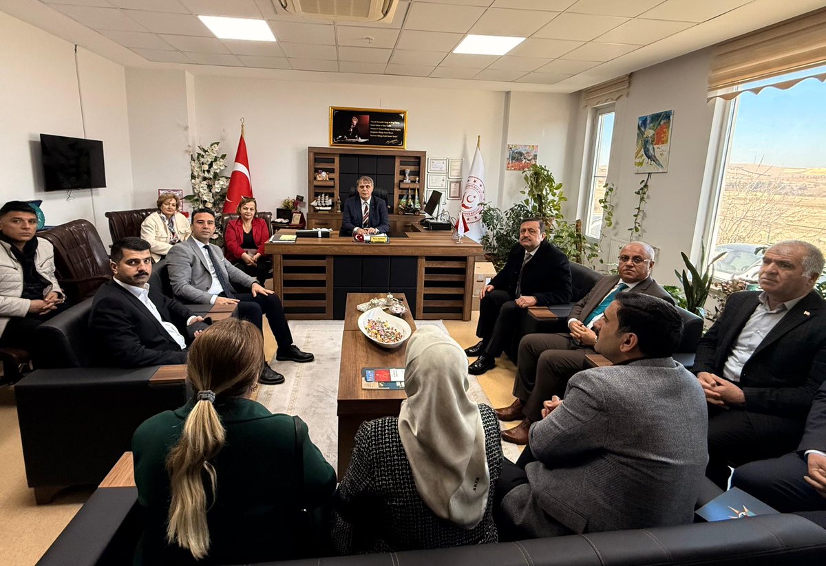 Sosyal Politikalar Başkanımız Sayın Hasan Hüseyin Altunova ve il yönetim kurulu üyelerimiz ile birlikte; Aile ve Sosyal Hizmetler İl Müdürü Sayın Umut Zeybek ve Huzurevi Yaşlı Bakım ve Rehabilitasyon Merkezi Müdürü Sayın Özcan Kaymaz’ı ziyaret ettik. 

Yaşlılarımız, geçmişle