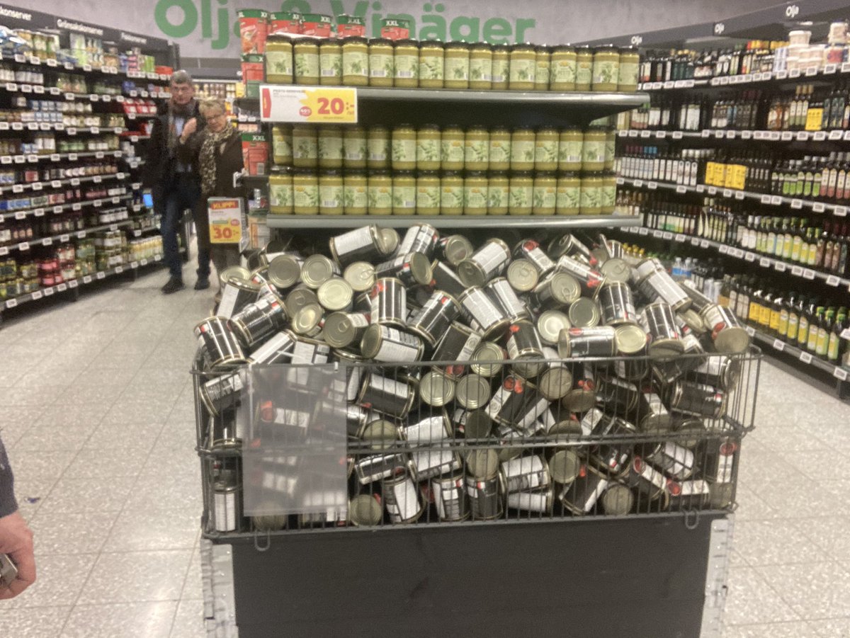 Hos Stora <a href="/CoopSverige/">CoopSverige</a> #Sundbypark i <a href="/Sundbyberg/">Per-Inge Ahlström</a> finns all krossad <a href="/tomat/">tomat</a> som ni behöver, superfin kvalitet till fyndpris 🥳💰🎊 Luxia bryr sig bara om
dig som är kund 🔝🤗