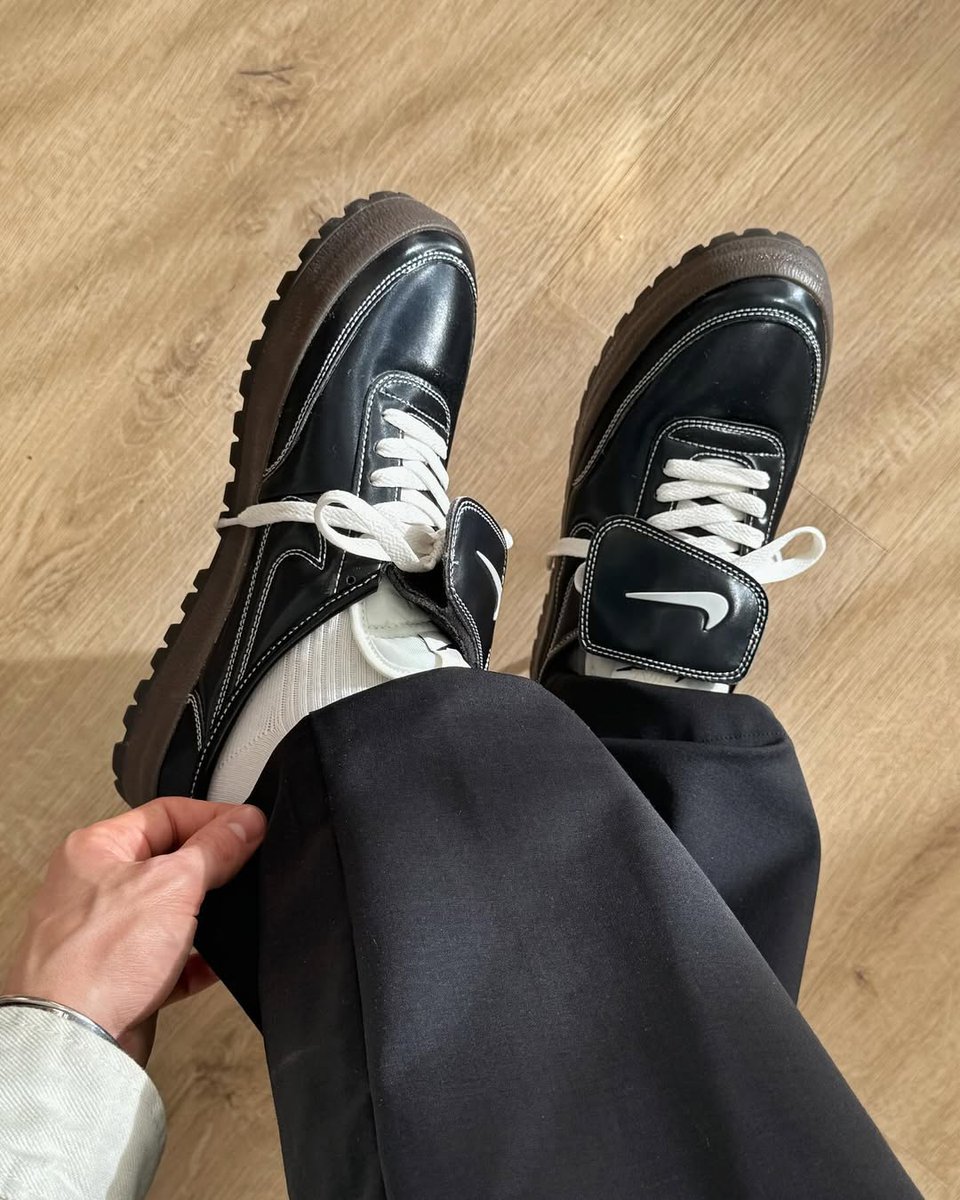 thedropdate's tweet photo. Nike Killshot mules with Vibram sole π²
-
@jwstudios π«
#thedropdate https://t.co/Z8QFdldY1N