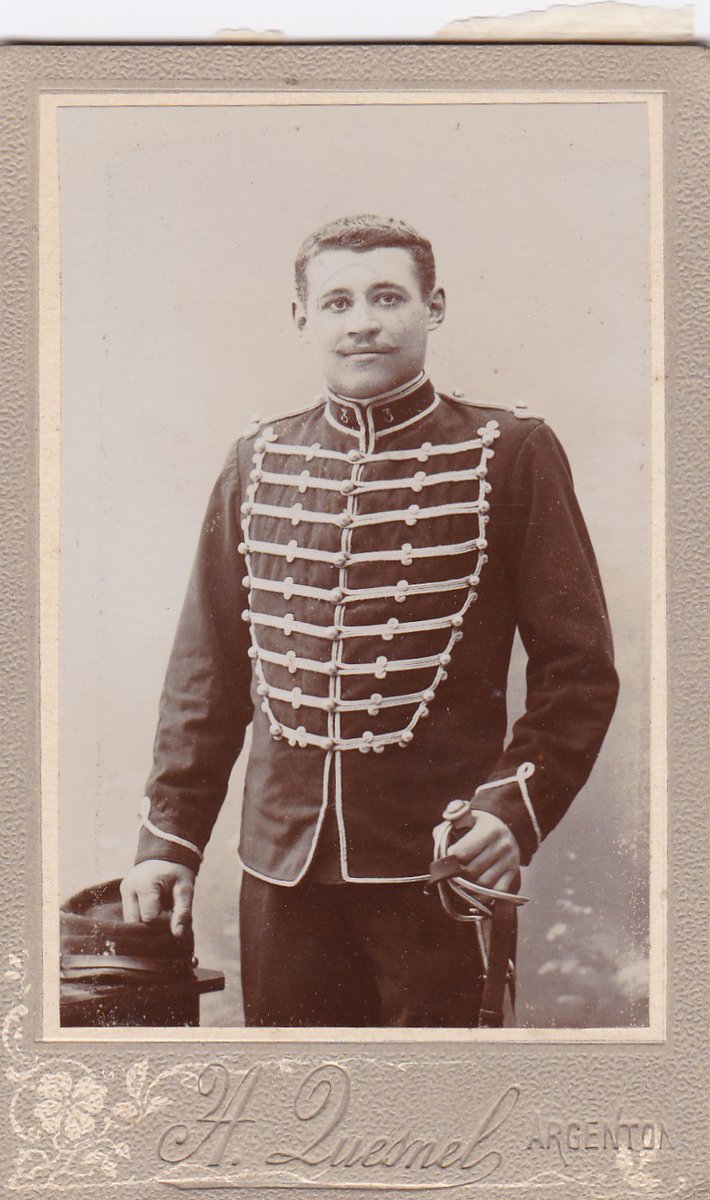 Le_Chtimiste's tweet photo. Trois inconnus 3ème régiment de Hussards - Verso du 3ème : '' Émile au 3e Hussards '' Merci à Marie #Chtimiste #3eRH https://t.co/6sxt8KR2a7
