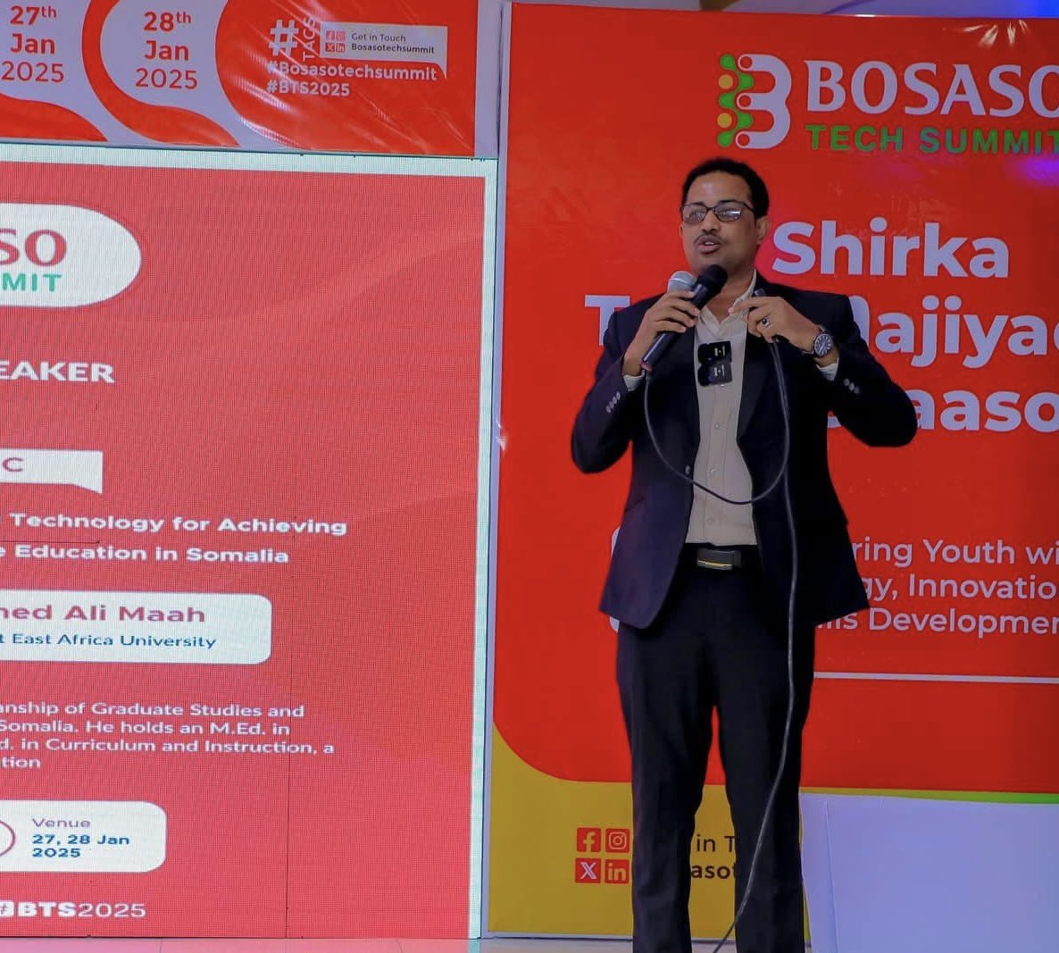SaidTaajir's tweet photo. Today, I had the privilege of presenting my research paper (𝐋𝐞𝐯𝐞𝐫𝐚𝐠𝐢𝐧𝐠 𝐓𝐞𝐜𝐡𝐧𝐨𝐥𝐨𝐠𝐲 𝐟𝐨𝐫 𝐀𝐜𝐡𝐢𝐞𝐯𝐢𝐧𝐠 𝐒𝐮𝐬𝐭𝐚𝐢𝐧𝐚𝐛𝐥𝐞 𝐄𝐝𝐮𝐜𝐚𝐭𝐢𝐨𝐧 𝐢𝐧 𝐒𝐨𝐦𝐚𝐥𝐢𝐚)at the 𝐁𝐨𝐬𝐚𝐬𝐨 𝐓𝐞𝐜𝐡 𝐒𝐮𝐦𝐦𝐢𝐭. https://t.co/yHUzknVVot