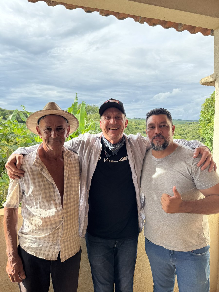 jamescfox's tweet image. Extraordinary updates from the 1996 Varginha Brazil UFO incident. Never before in my 30+ year investigation have I heard testimony so potentially mind bending. We are pushing as hard as we can to dig up EVERYTHING. Moment of contact, directors cut coming soon.