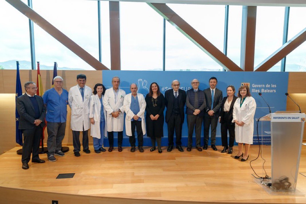 Javier Ureña (@javiurenam) on Twitter photo Treballar a l’<a href="/ibsalut/">Servei de Salut de les Illes Balears (IB-SALUT)</a> suposa l'orgull de compartir espai amb grans professionals, però hi ha grans esdeveniments que emocionen profundament.
Enhorabona a tots els professionals que han aconseguit aquest gran èxit que segueix posicionant <a href="/SonEspases/">HU Son Espases</a> com a gran centre referent! Treballar a l’<a href="/ibsalut/">Servei de Salut de les Illes Balears (IB-SALUT)</a> suposa l'orgull de compartir espai amb grans professionals, però hi ha grans esdeveniments que emocionen profundament.
Enhorabona a tots els professionals que han aconseguit aquest gran èxit que segueix posicionant <a href="/SonEspases/">HU Son Espases</a> com a gran centre referent!