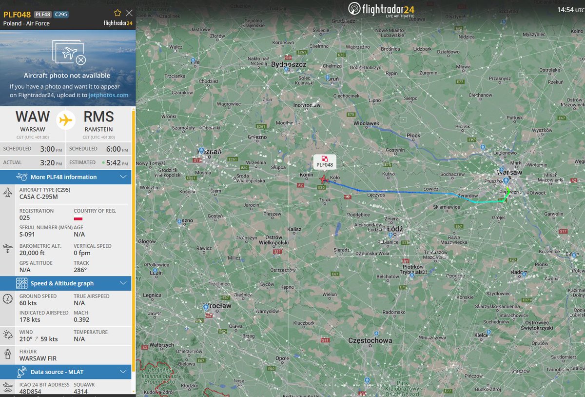 PolishMilRadar's tweet photo. ⌚️ 28.01 14:54Z
🇵🇱 Polish Air Force
✈️ CASA C-295M "025"
#PLF048 on cruising FL200
🛫 Warszawa Airport #EPWA
🛬 Ramstein Air Base #ETAR
https://t.co/0YrQt14lSi
#POLMILRADAR https://t.co/ZF1iNFbEm2