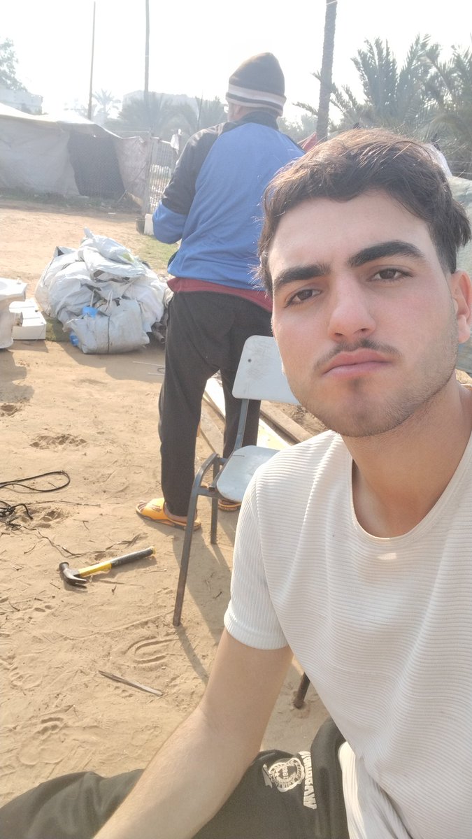 asemfayyad2's tweet photo. My friend, this is very urgent. My family and I want to go north to our homes, but there is no money for the bus and to take our things. I want a donation from you. It will cost $500. Please help. We want to go back home. 😭😭$300 left please 😭😭
https://t.co/mlchEKlsJq https://t.co/s2oAsMbtqJ
