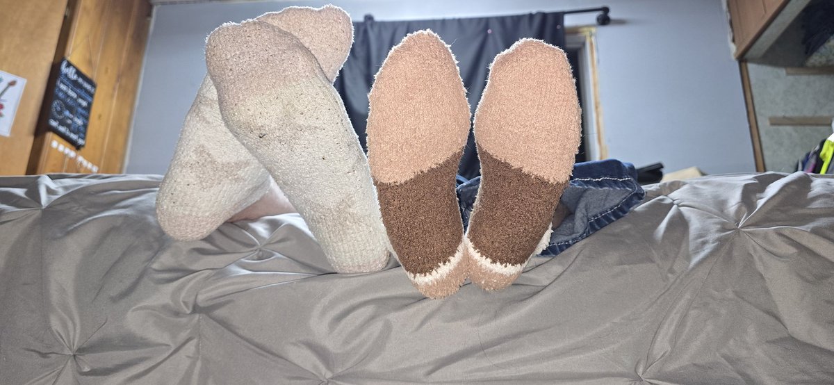 Wantsocks2024's tweet photo. Check out our new video and our new set of fuzzy ankle high socks on our manyvids, the link in is my bio. 

#socks #socksfetish  #socksmodel #socksgirl #socksaddict  #smellysocks #smellysocksfetish #sockvideo #socksforsale #socksmodel #sweatysocks #fuzzysocks https://t.co/EGm0QZCj3u