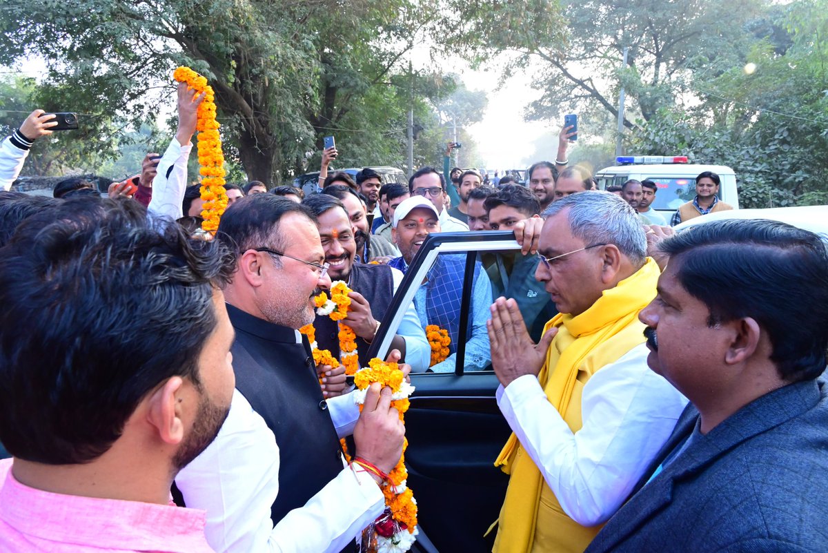 oprajbhar's tweet photo. जनपद सुल्तानपुर आगमन पर श्री प्रातेश सिंह बंटी जी (ब्लॉक प्रमुख दोस्तपुर) की अगुवाई में अनेको देवतुल्य जनमानस ने भव्य स्वागत एवं अभिनंदन किया। सभी का हृदय से आभार।। https://t.co/X4B1qkwYNd