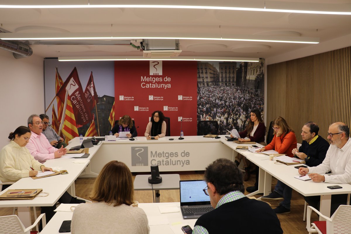 Metges de Catalunya (@metgescatalunya) on Twitter photo <a href="/metgescatalunya/">Metges de Catalunya</a> ha rebut aquest dimarts els representants de <a href="/amytsmedicos/">AMYTS</a> i <a href="/SindicatoMedico/">SME.SindicatoMédicoEuskadi</a> per continuar treballant l'estratègia de resposta a l'Estatut Marc que proposa <a href="/sanidadgob/">Ministerio de Sanidad</a> <a href="/metgescatalunya/">Metges de Catalunya</a> ha rebut aquest dimarts els representants de <a href="/amytsmedicos/">AMYTS</a> i <a href="/SindicatoMedico/">SME.SindicatoMédicoEuskadi</a> per continuar treballant l'estratègia de resposta a l'Estatut Marc que proposa <a href="/sanidadgob/">Ministerio de Sanidad</a>