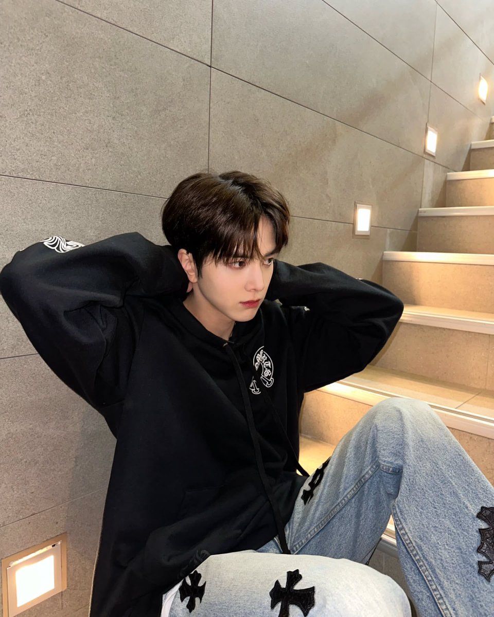 80810ver's tweet photo. 240129 _0hoony #영훈 인스타 https://t.co/gMnmbR7S3Y