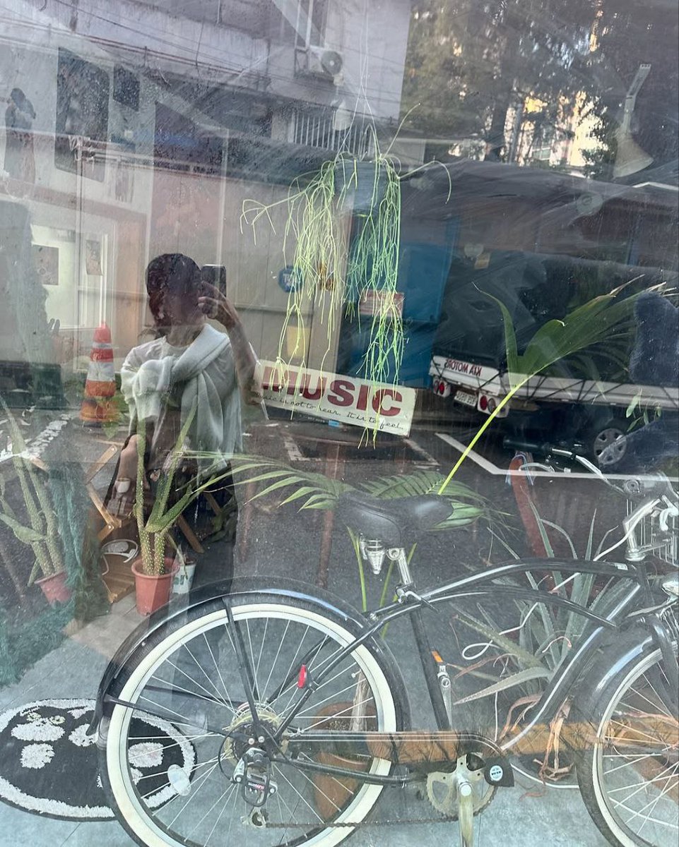 Oulia's tweet image. who needs perfect angles when you’ve got that fun,