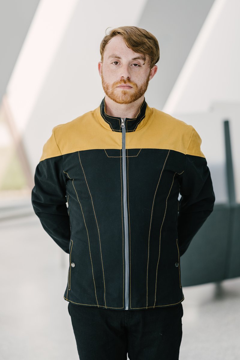 VolanteDesign's tweet photo. The highly sought-after Starfleet 2369 jacket is back in stock and ready for action. 
Available in all three division colors, this sleek, modern design is perfect for every officer.

https://t.co/hXMwOzlggy

#Starfleet2369 #StarTrekStyle #SciFiFashion #StarTrekGear #VolanteDesign https://t.co/CCV7lZ6AC9
