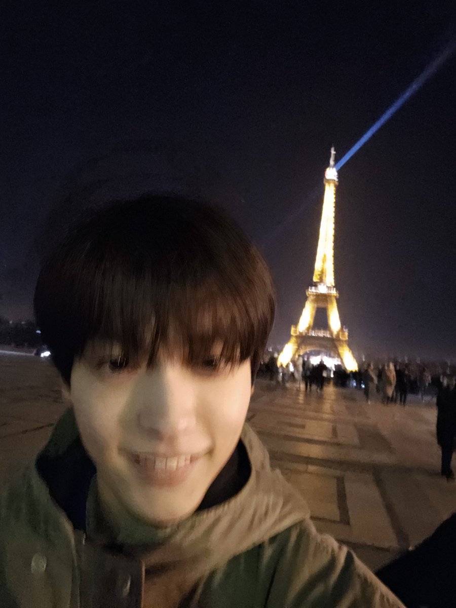 fotoin ayang              vs          fotoin diri sendiri