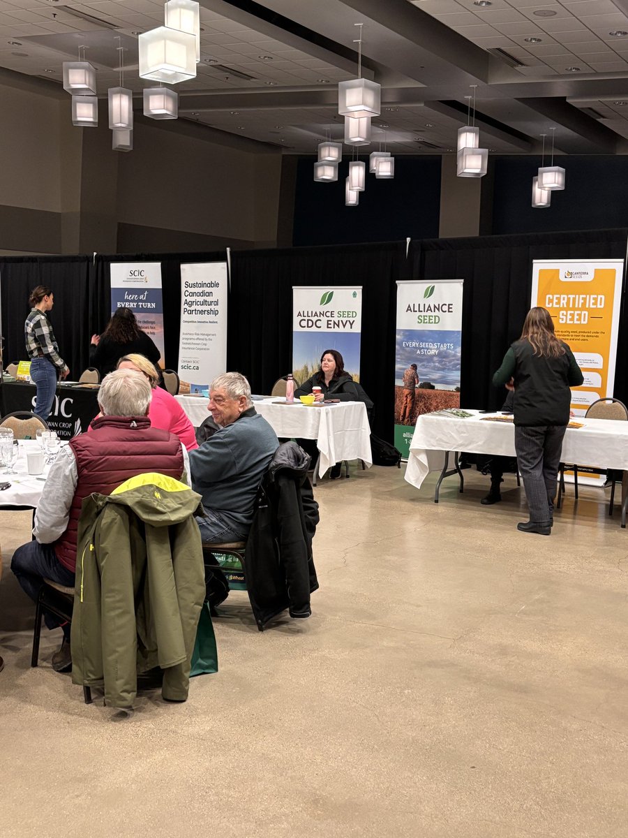 Good morning from breezy Melville. Thank you to the growers and booth vendors who have joined us for Think Wheat today. We have a full agenda of research, agronomy, markets and more! #westcdnag