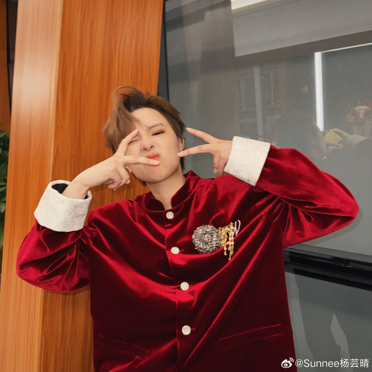 SunneeGlobalFC's tweet photo. 2025/01/28 Sunnee weibo update

It's new year again
Wishing everyone's wishes come true
Always posing "yeah"
With everything ok!
Let's see each other more in the coming year!

又到新春
祝大家心愿实现
经常比“耶”
“蛇”么都ok！
新的一年多多见面吧！

#Sunnee #Sunnee杨芸晴 #杨芸晴 https://t.co/upIamYvbQb