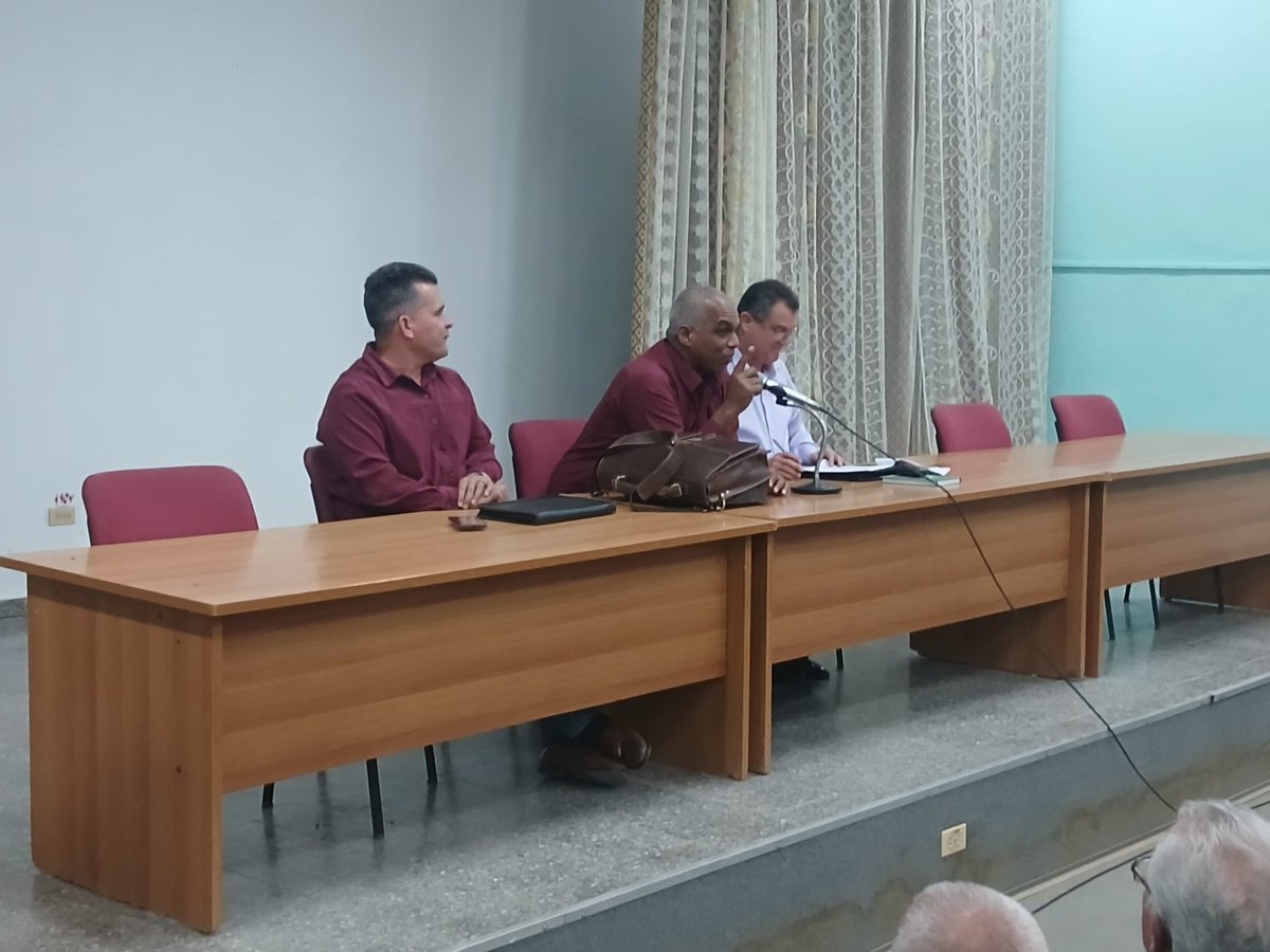 FEU UPR ✊💚 tweet media