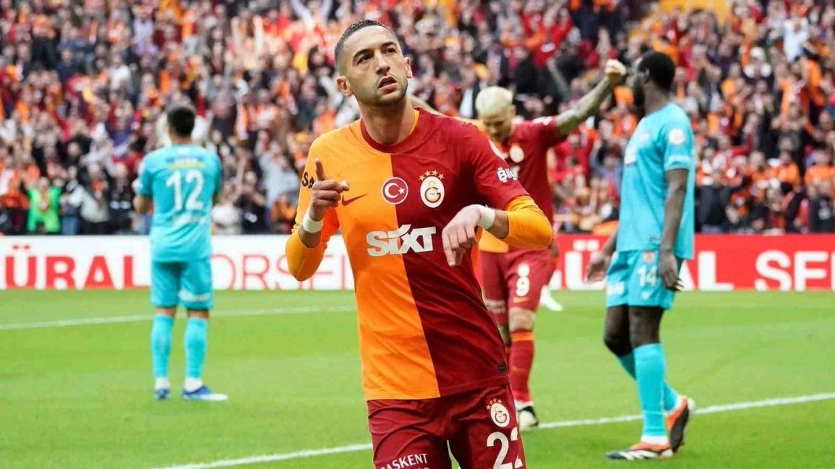 🚨 Galatasaray’ın yollarını ayırdığı Hakim Ziyech, bu gece İstanbul’dan ayrılıyor.🟡

(Ertan Süzgün)

#Galatasaraytransfer #GalatasaraySK #HakimZiyech #zekicelikistemiyoruz