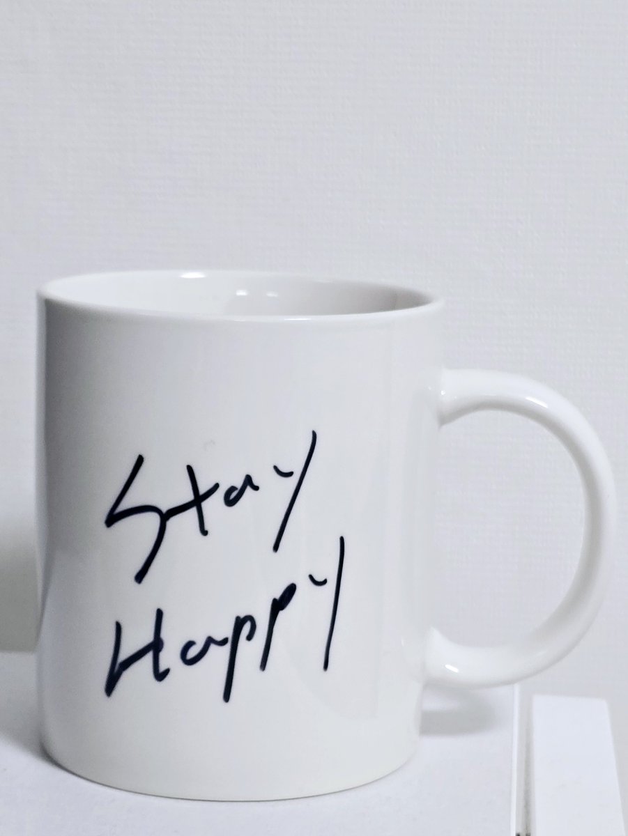 새해맞이 소소한 RT 추첨 이벤트🍀
소장용으로 소량 제작한 영현이 손글씨가 담긴
머그컵을 총 2분께 보내드려요ෆ⸒⸒

🗓 기간 : 1/29 - 1/31
✅ 참여방법 : 본 이벤트 글 RT
📢 당발 : 2/3 - 2/7 내 (시간 미정)
🚛 배송 일정 : 2월 내

※손글씨는 친구가 이벤트로 당첨된 싸인에서 발췌했습니다☺