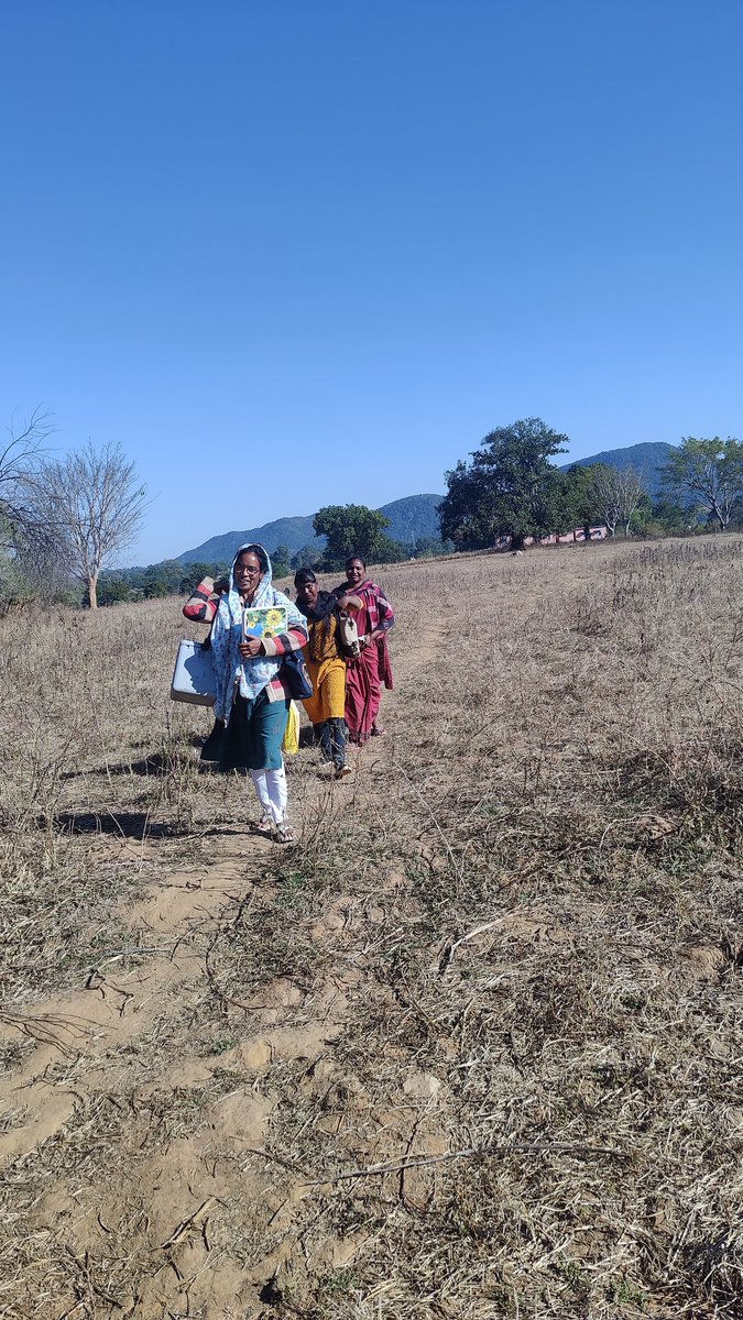 NehaYdv1234's tweet image. Healthy Beginning, Brighter Futures!
#VHSND Session @A_ArogyaMandir Pirai district #jashpur 
Focus on regular checkup &amp;amp; healthy habits for expecting Mother&apos;s and Childrens 
#Routineimmunization 
@HealthCgGov @MoHFW_INDIA @USAID_NISHTHA 
@JashpurDist