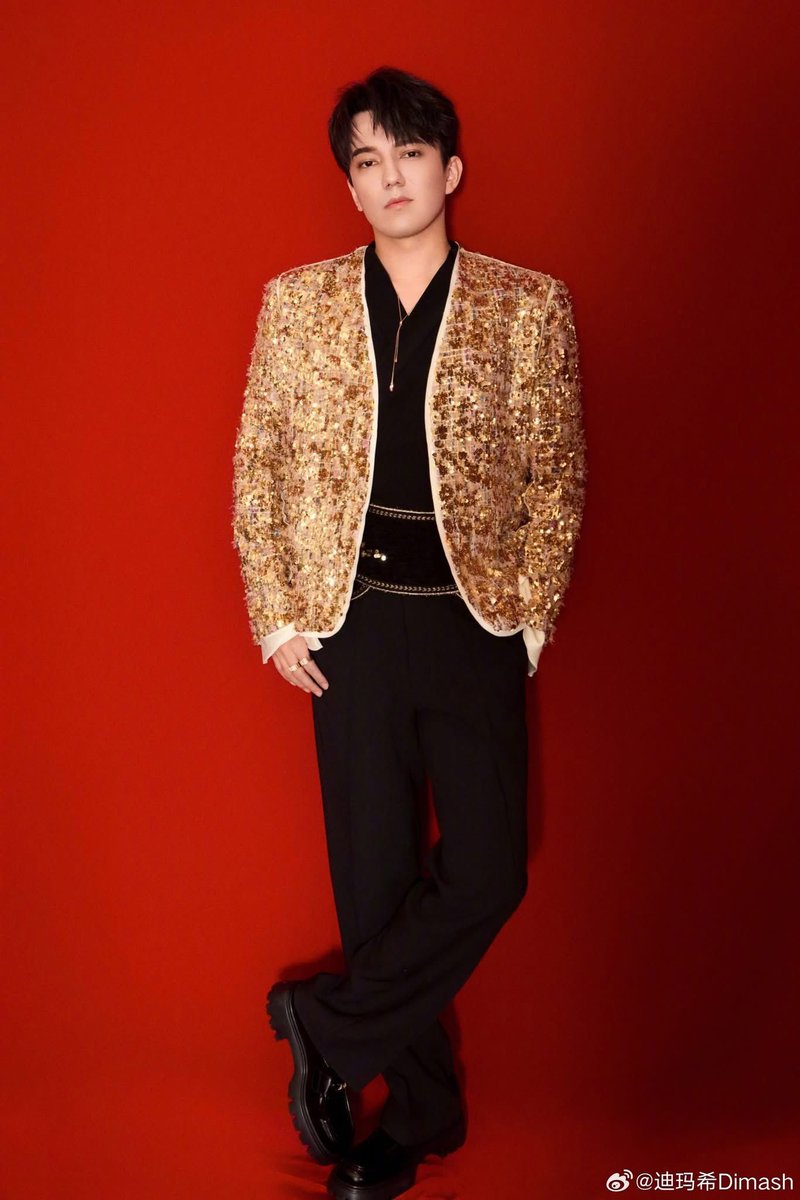 Dimash_Universe's tweet photo. Dimash performing at the most watched variety show in the entire world, Spring Festival Gala, this is something to celebrate for! 

Happy Lunar New Year! 

@dimash_official 
#dears
#dimash
#DimashinChina https://t.co/HSrY7IwSH0