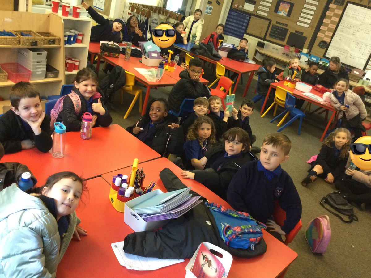 MrsCravenSTM's tweet image. We finished Esio Trot!
#READINGFORPLEASURE 
#CLASSREAD
#READALOUD
