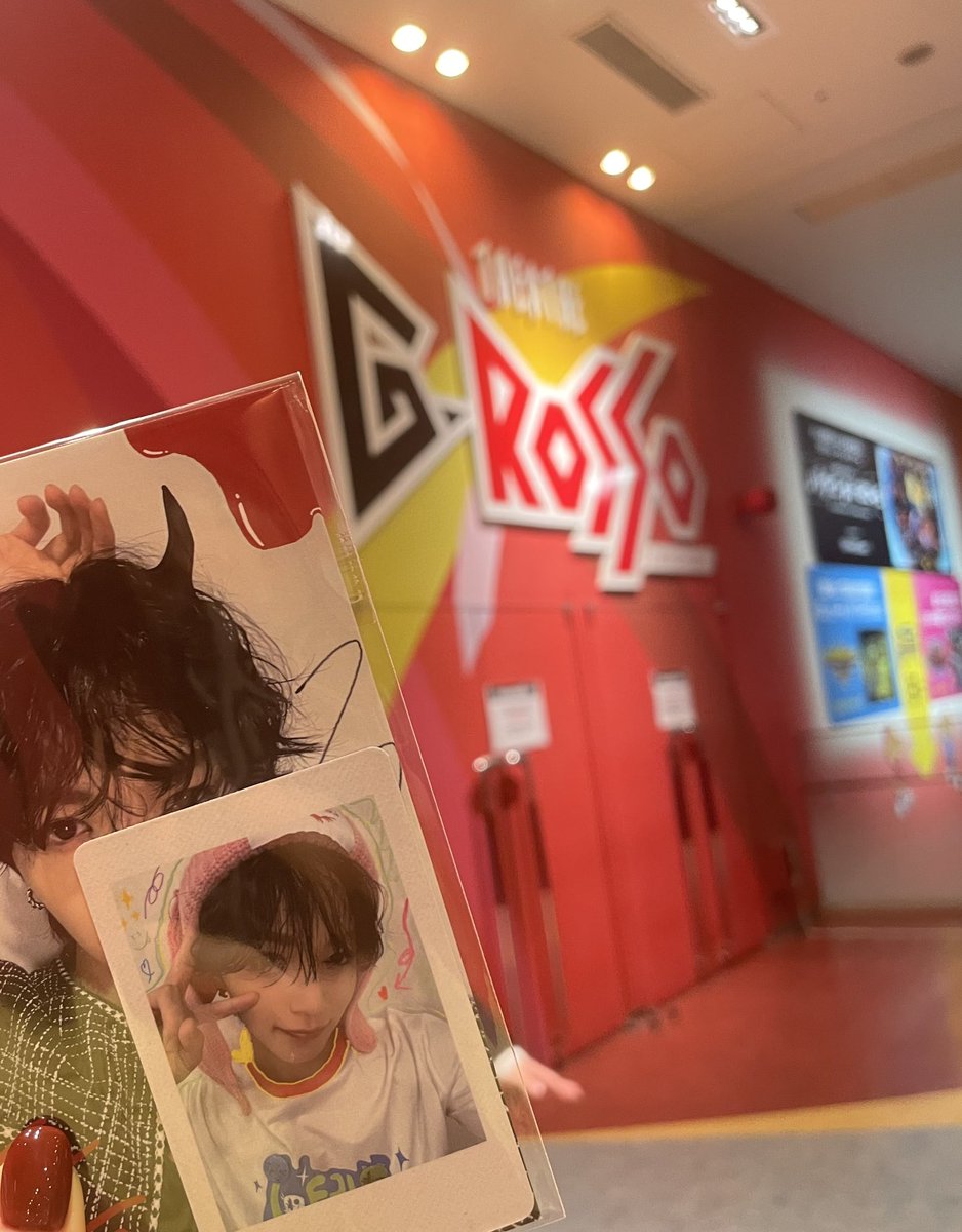 しょせ💛❤️‍🔥🖤
ソロコン最高すぎたぁああああ😭本当にワンダーランドの王子様やった😍🎹🃏👑
初ネイルの写真みたい🥺
同じのにしたい🥺📸💅💖🌟
たくさん準備してくれてありがとう！！
次のヘアカラーは赤髪がいいなぁ🫶

#LAPOSTA2025_SOLO
#LAPOSTA2025_SOLO_SHOSEI
#JO1 #大平祥生 #OHIRASHOSEI