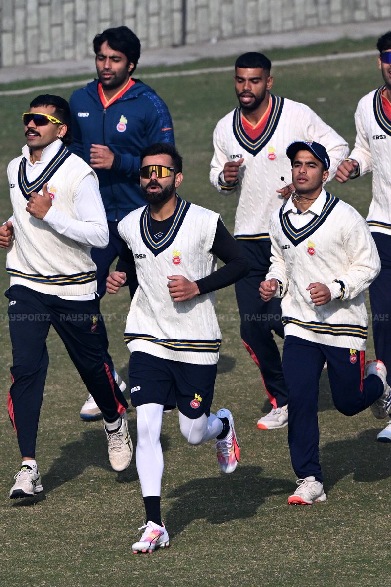 raysportz_cric's tweet image. Virat Kohli in action during today’s practice session! 🏏🔥
Focused, determined, and ready to make every moment count. @imVkohli 
#ViratKohli #Cricket #PracticeSession