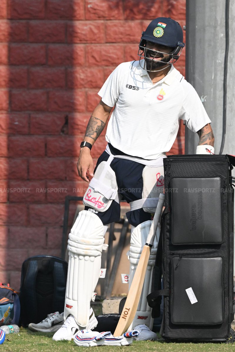 raysportz_cric's tweet image. Virat Kohli in action during today’s practice session! 🏏🔥
Focused, determined, and ready to make every moment count. @imVkohli 
#ViratKohli #Cricket #PracticeSession