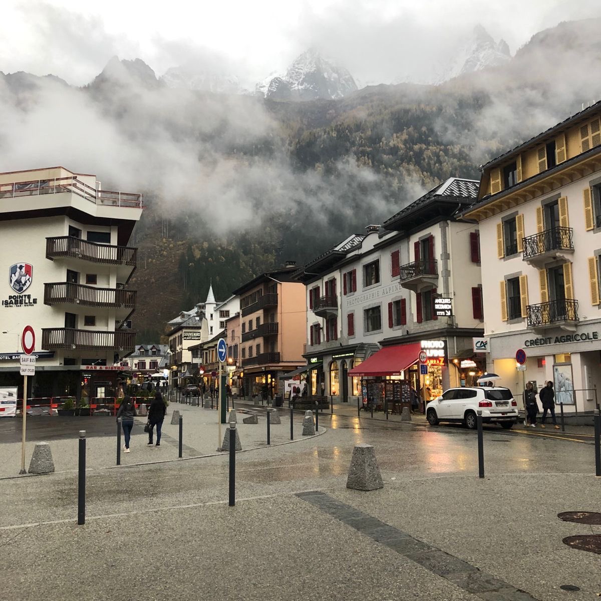 ShiroNoOne's tweet photo. I guess all of us want a long 
vacation in switzerland  🇨🇭 https://t.co/F6qLf2a00W
