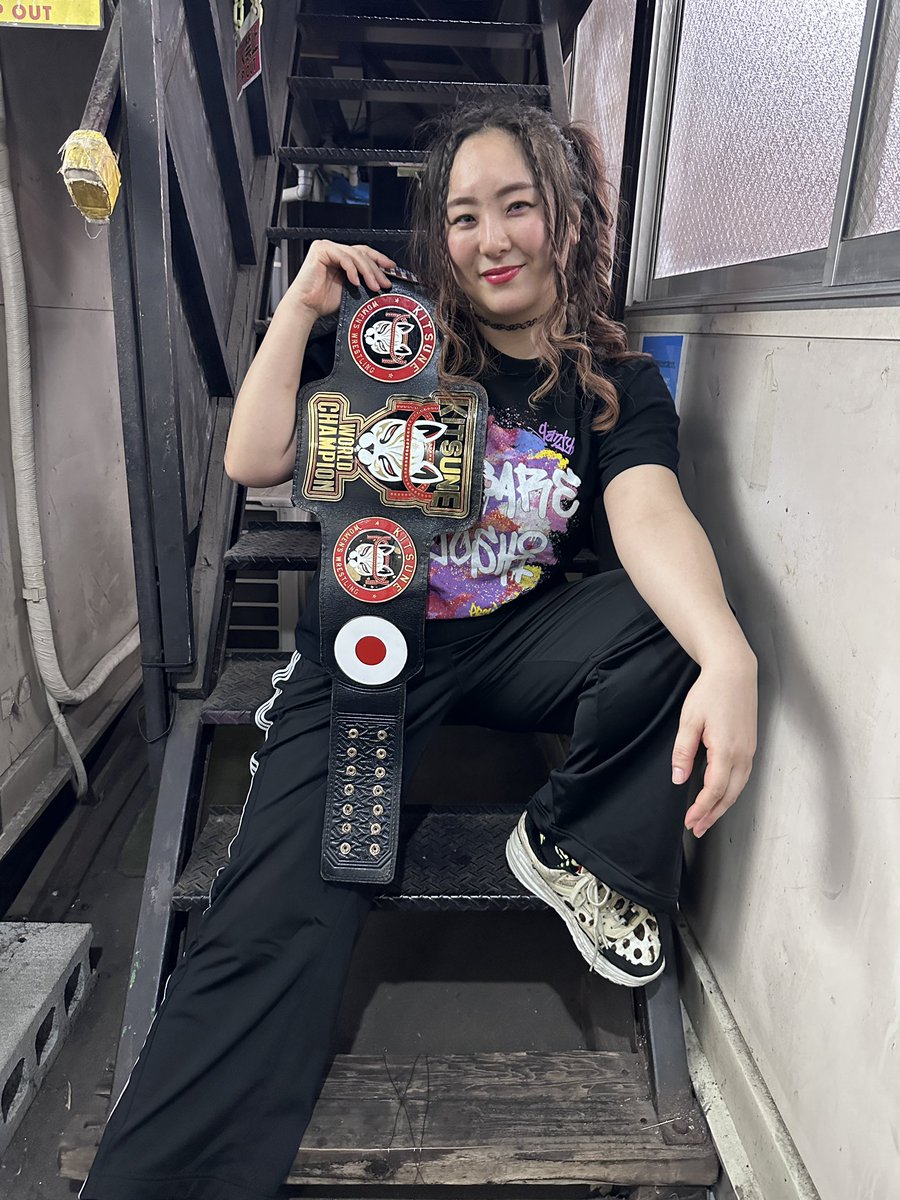 Hassy0924's tweet photo. #ガンジョ &KITSUNE合同興行、まなせゆうながKITSUNE王座奪還。
#GunPro https://t.co/JR4oAgIJ68