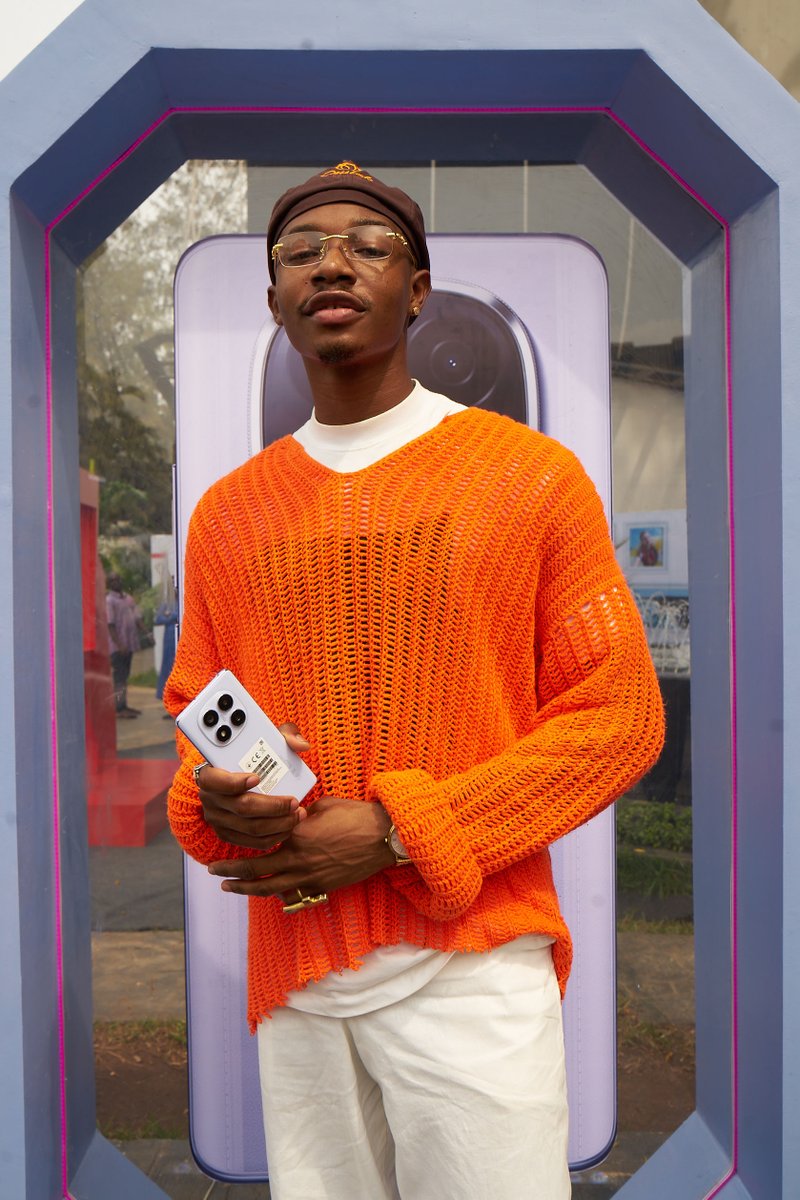 XiaomiNigeria's tweet photo. When @KanagaJNR shows up, you know itโs a city boy moment! ๐ฅ He owned the #RedmiNote14launchEvent with that effortless swag. ๐
@kanagaforce, where you at?๐งก
#RedmiNote14LaunchEvent
#AllStarDurability