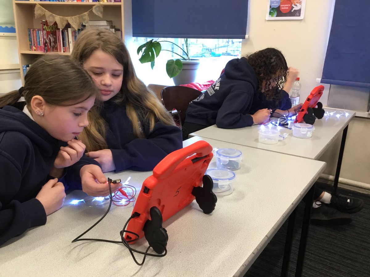 Hillstone School tweet media