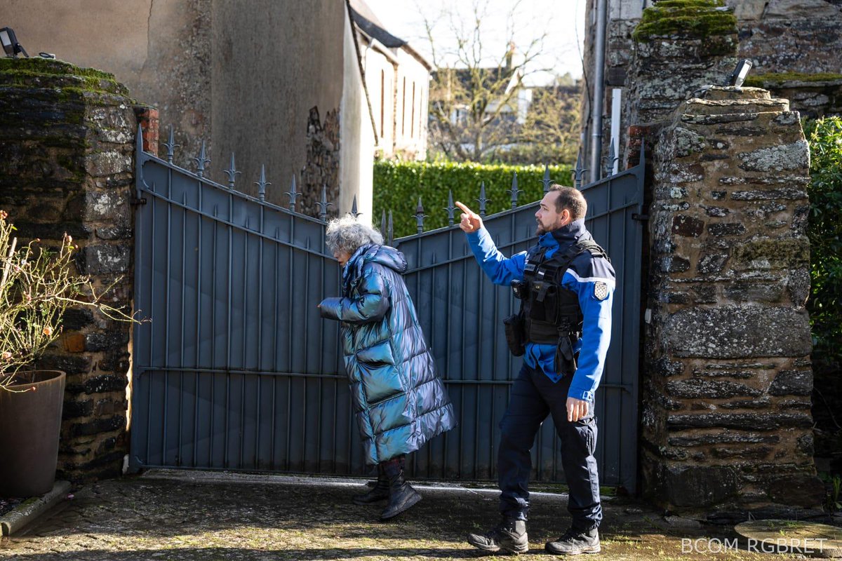 Gendarmerie's tweet photo. #Inondations 🌧️ Suites aux intempéries ayant touché la #Bretagne, la gendarmerie est pleinement mobilisée aux côtés des services de l'État :
➡️Opérations d'assistance et de secours
➡️ Gestion des flux routiers et surveillance des biens https://t.co/qwLE2KZv4V