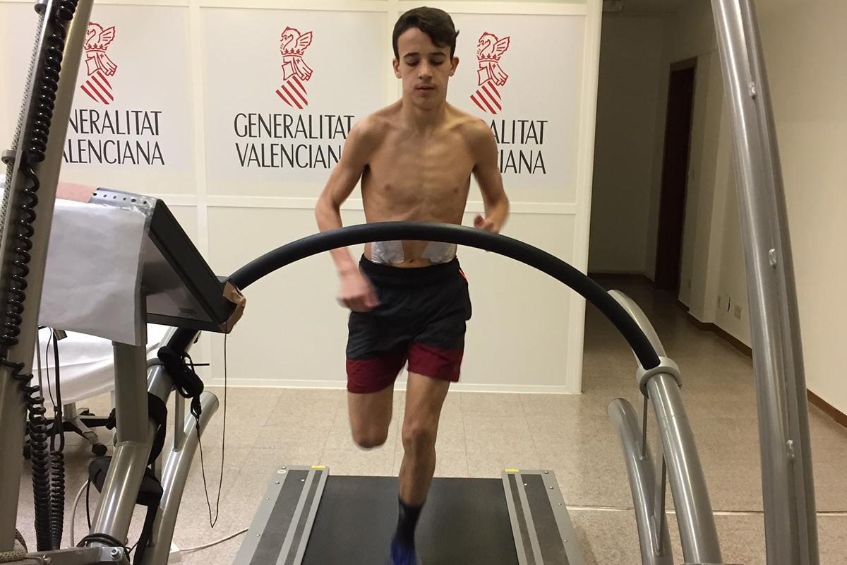 asociacionruvid's tweet photo. 🏃‍♂️ Un estudio de la Universidad CEU Cardenal Herrera identificó hace cuatro años mediante IA el potencial del triatleta valenciano actual campeón del mundo sub-23, David Cantero https://t.co/xF622o5Stc https://t.co/76Xvjh5AMA