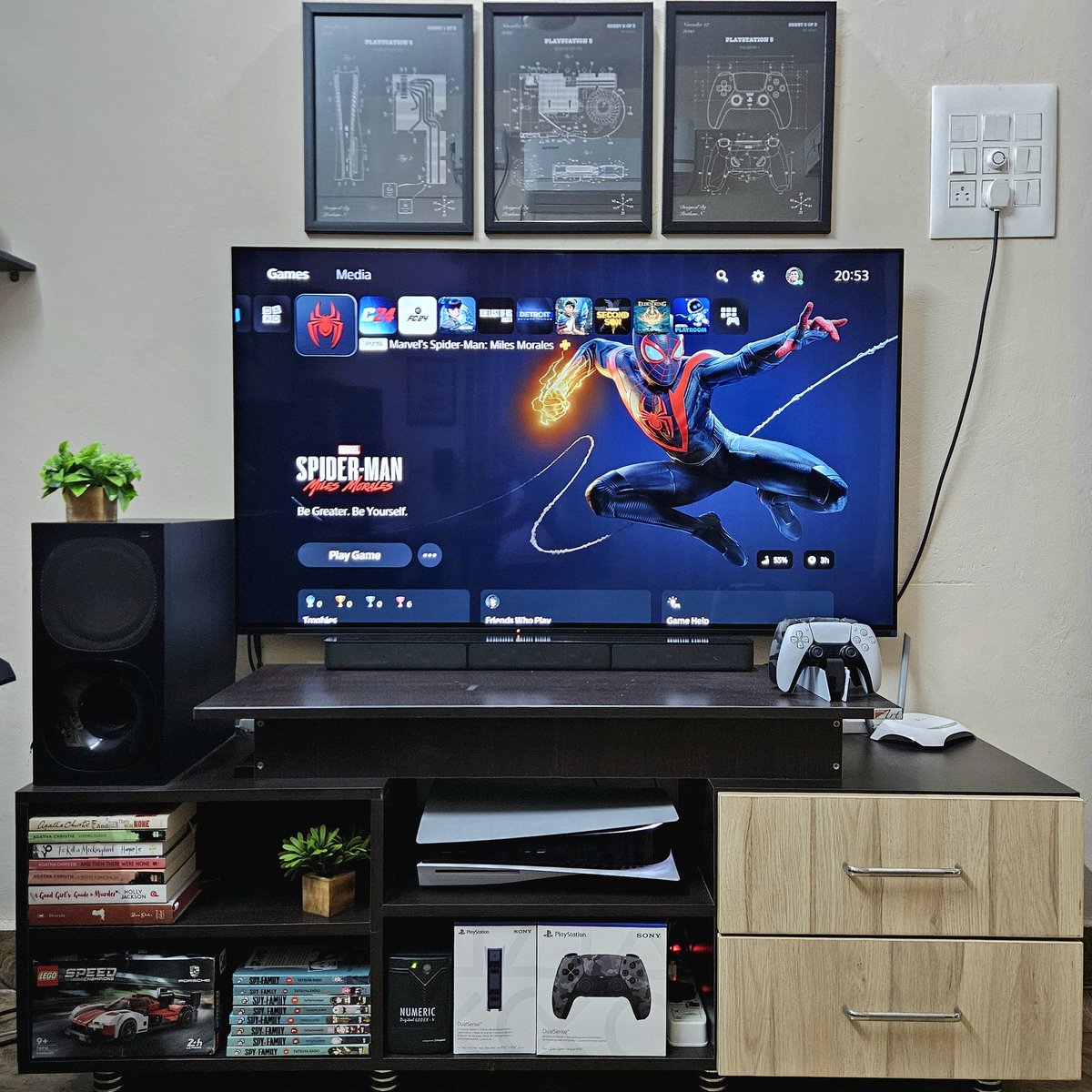 PrathamN8's tweet photo. @LinusTech PS5 with Sony 4K OLED 
PC with RTX 4070/32GB Ram/Ryzen 5 7600x https://t.co/7peVjIMZxZ