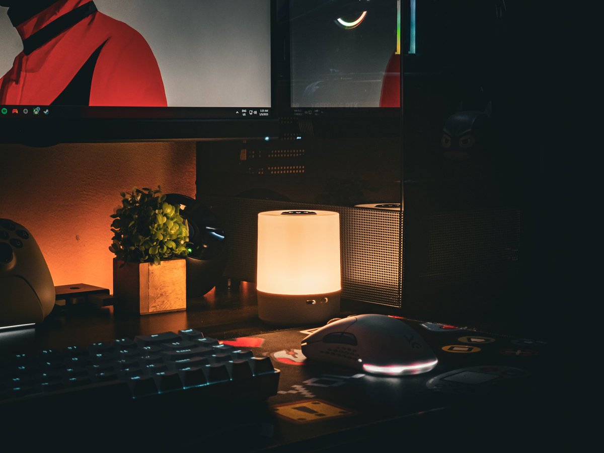 PrathamN8's tweet photo. @LinusTech PS5 with Sony 4K OLED 
PC with RTX 4070/32GB Ram/Ryzen 5 7600x https://t.co/7peVjIMZxZ