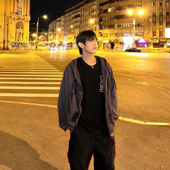donggyvv's tweet photo. I am SO ready for AHOF’s debut bcuz most likely they will be a self produced grp managed by steven’s producing and composing skills!!
🧵 https://t.co/RuiD4qzyjA