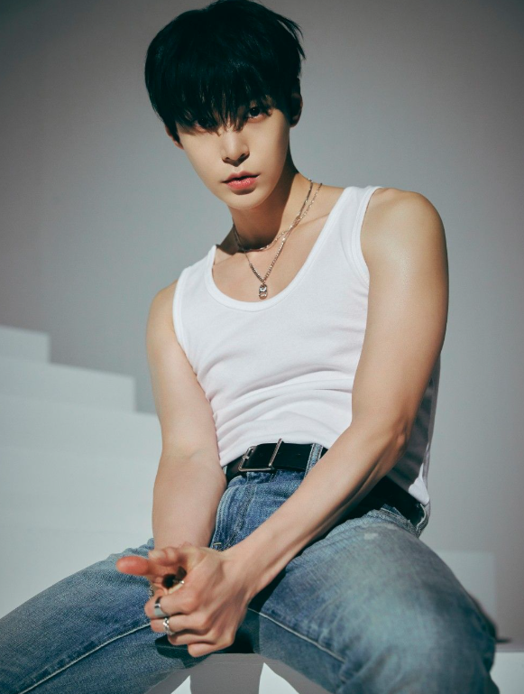 AboutMusicYT's tweet photo. Happy 29th birthday to VOCALIST NCT's Doyoung! https://t.co/zY5VVJkeMG