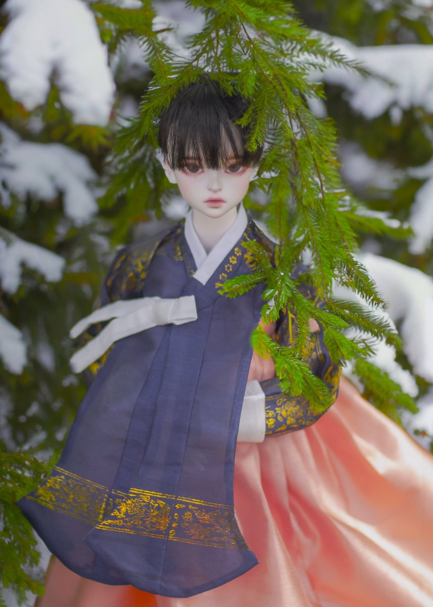 근하신년 새해 복 많이 받으세요.🧵
2025년 행복한 일들만 많이 찾아오기를 바랍니다.❄️