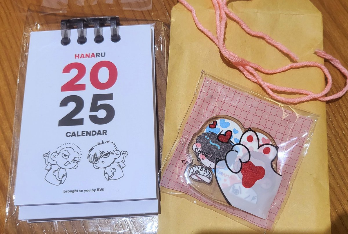 harueveryharu's tweet photo. Happy Lunar New Year! Wish HanaRu🌸🍁 and everyone a peaceful and healthy year 🫶✨️🌻🍀🙏 Thank you @claerityuwu so so much for these lovely gifts 😊
🐯🦊 🐯🐈⬛ 🌸🍁 #hanaru #はなる #花流 #백호태웅 #배코태웅 #하나루 https://t.co/7lun5pJuW8