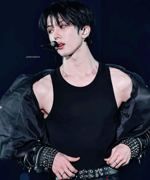 AboutMusicYT's tweet photo. Happy 23rd birthday to the amazing Jisung of NCT! https://t.co/YmsHtj9kIV