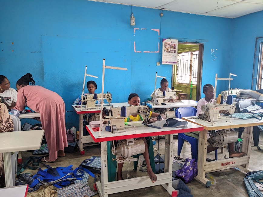 ECO-SUPPORTERS (@40nowproject) on Twitter photo ECO-SUPPORTERS plans to buy a minimum of 500 eco-friendly bags from <a href="/Planet3r/">Planet 3R 🌍♻️</a> in #Nigeria to offer kits to our volunteers as we will be at #AFCON2025 for a football that calls on us all for transitioning to a #circulareconomy . #FootballForTheGoals <a href="/CAF_Online/">CAF_Online</a> <a href="/VivaDetergent/">Viva Detergent</a> ECO-SUPPORTERS plans to buy a minimum of 500 eco-friendly bags from <a href="/Planet3r/">Planet 3R 🌍♻️</a> in #Nigeria to offer kits to our volunteers as we will be at #AFCON2025 for a football that calls on us all for transitioning to a #circulareconomy . #FootballForTheGoals <a href="/CAF_Online/">CAF_Online</a> <a href="/VivaDetergent/">Viva Detergent</a>