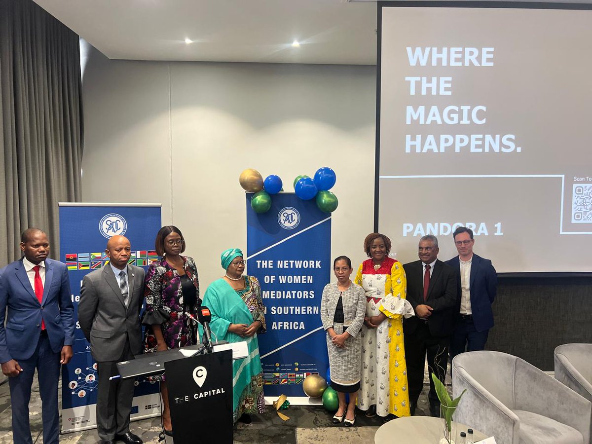 ACCORD_online's tweet photo. It’s official! We are excited to announce the 𝗡𝗲𝘁𝘄𝗼𝗿𝗸 𝗼𝗳 𝗪𝗼𝗺𝗲𝗻 𝗠𝗲𝗱𝗶𝗮𝘁𝗼𝗿𝘀 𝗶𝗻 𝗦𝗼𝘂𝘁𝗵𝗲𝗿𝗻 𝗔𝗳𝗿𝗶𝗰𝗮 is now officially launched🚀
This marks a milestone in advancing inclusive peacebuilding &amp; amplifying the voices of #womenmediators across the region https://t.co/9EEix5Slov