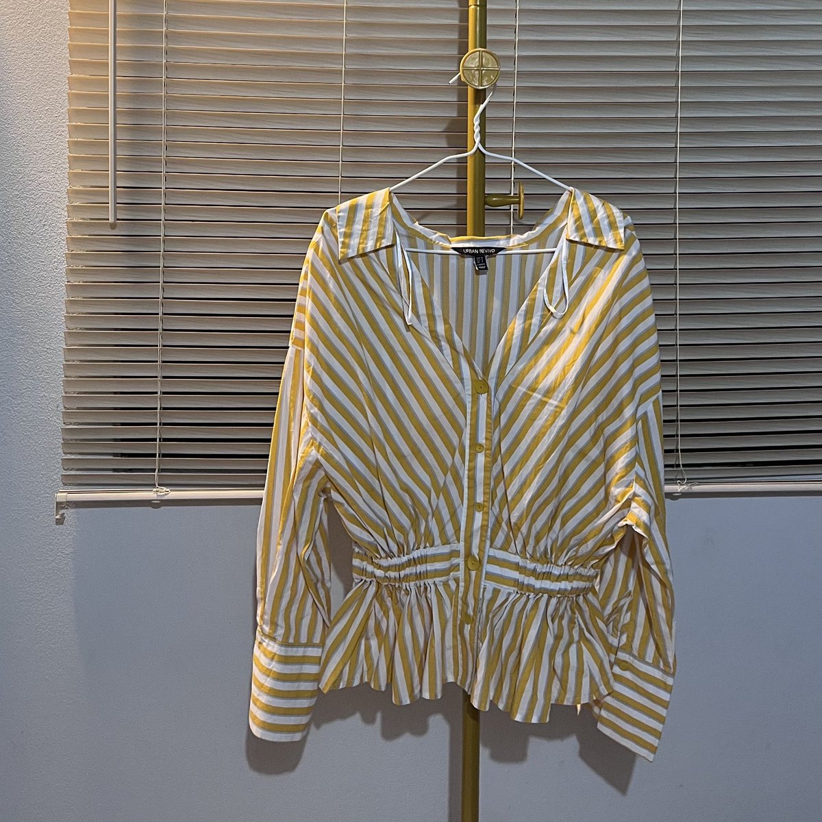 29angle1's tweet photo. •  อก 38
• ยาว 22
ราคา 59.- ค่าเดินทาง 39.-เหมาๆ

 #เสื้อมือสอง  
#ส่งต่อเสื้อผ้า #ส่งต่อcintage #ส่งต่อเสื้อผ้ามือสองสภาพดี #ส่งต่อเสื้อผ้ามือสองราคาถูก #ส่งต่อเสื้อผ้ามือสอง #ส่งต่อเสื้อผ้ามือหนึ่ง #โล๊ะเสื้อผ้า #เสื้อมือสอง #เสื้อมือหนึ่ง #เสื้อสภาพดี#เสื้อมือสอง https://t.co/oyRFPRYayR