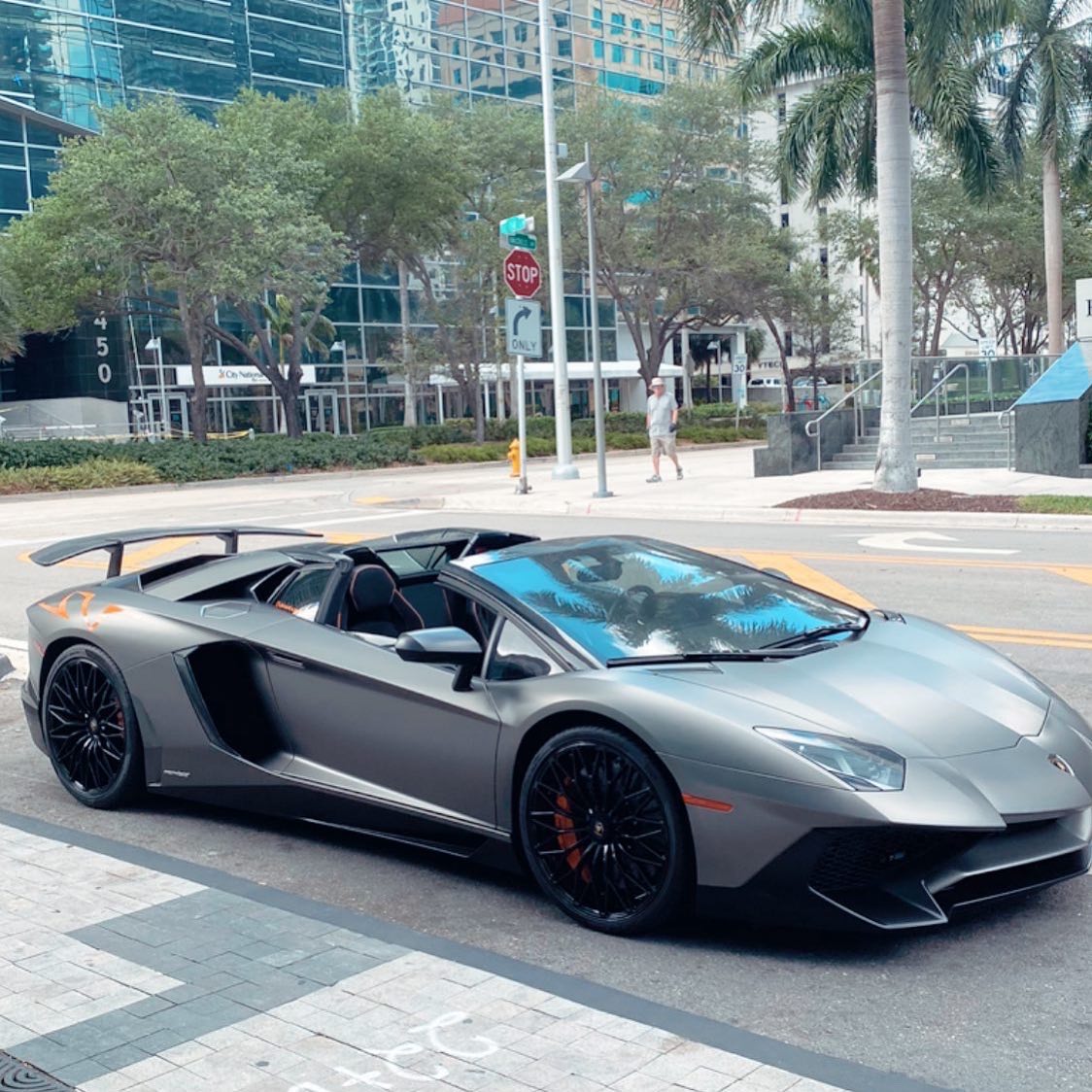 Andrewayne_'s tweet image. 😌