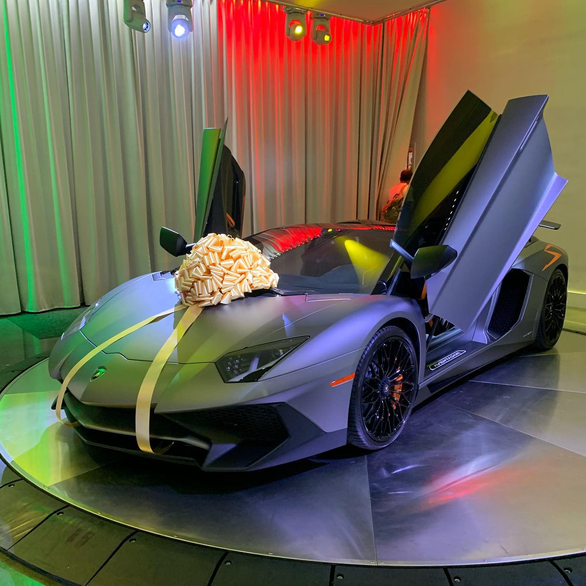 Andrewayne_'s tweet image. 😌